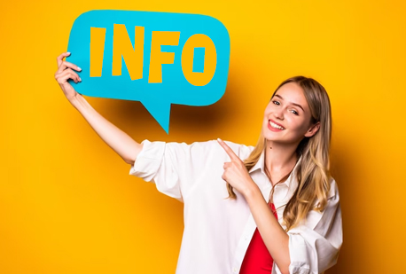 Foto di ragazza con cartello